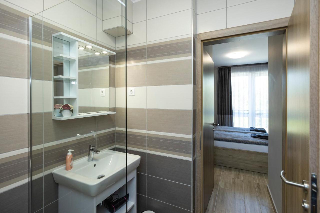 Star Apartman Eger Buitenkant foto