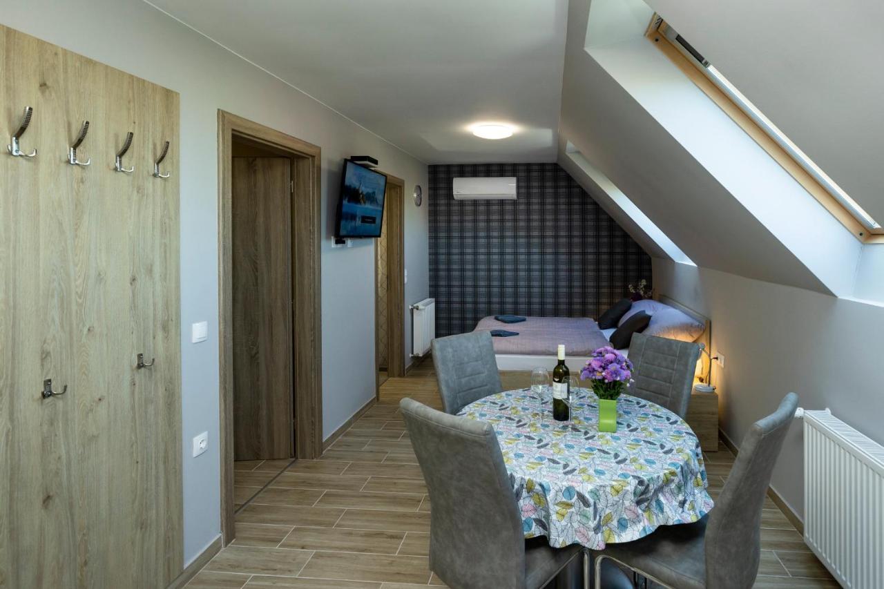 Star Apartman Eger Buitenkant foto