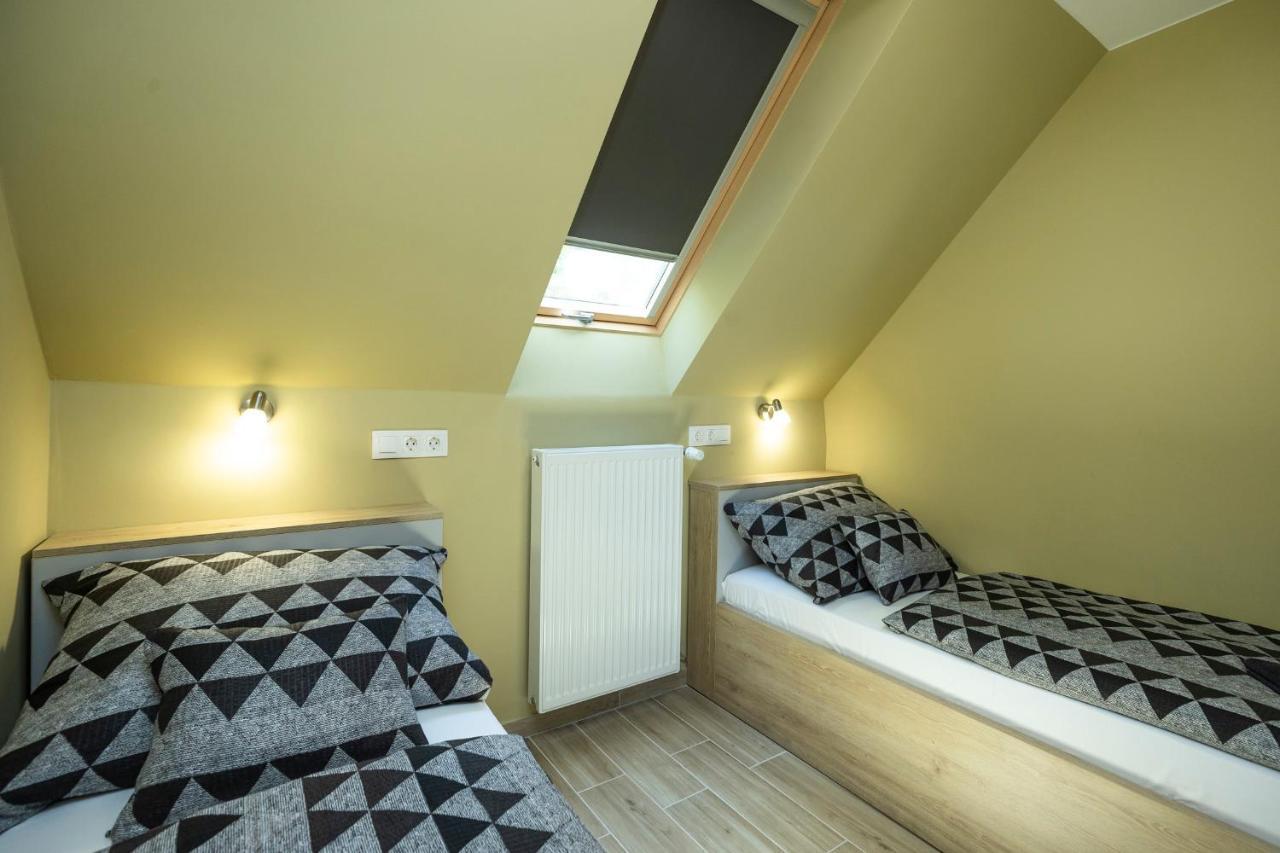 Star Apartman Eger Buitenkant foto
