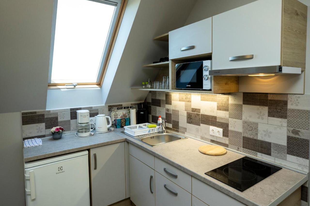 Star Apartman Eger Buitenkant foto