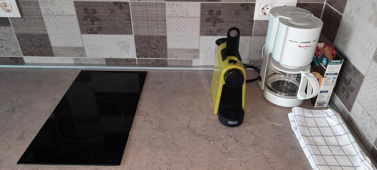 Star Apartman Eger Buitenkant foto